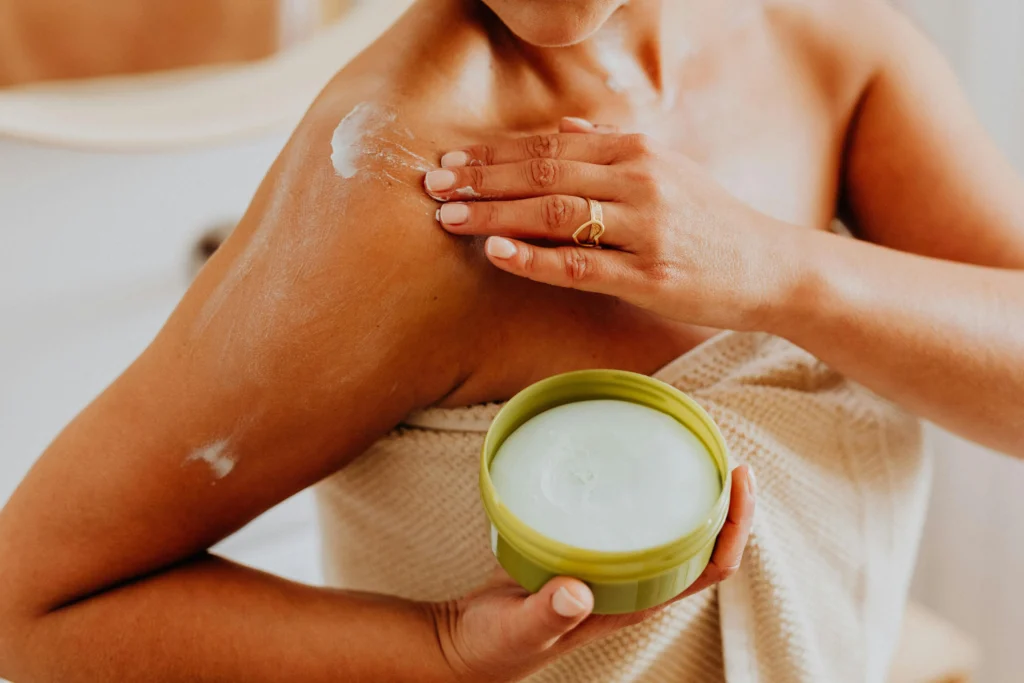 Remedios Caseros para Piel Seca: Soluciones Naturales Efectivas 1 pexels karolina grabowska 5240655
